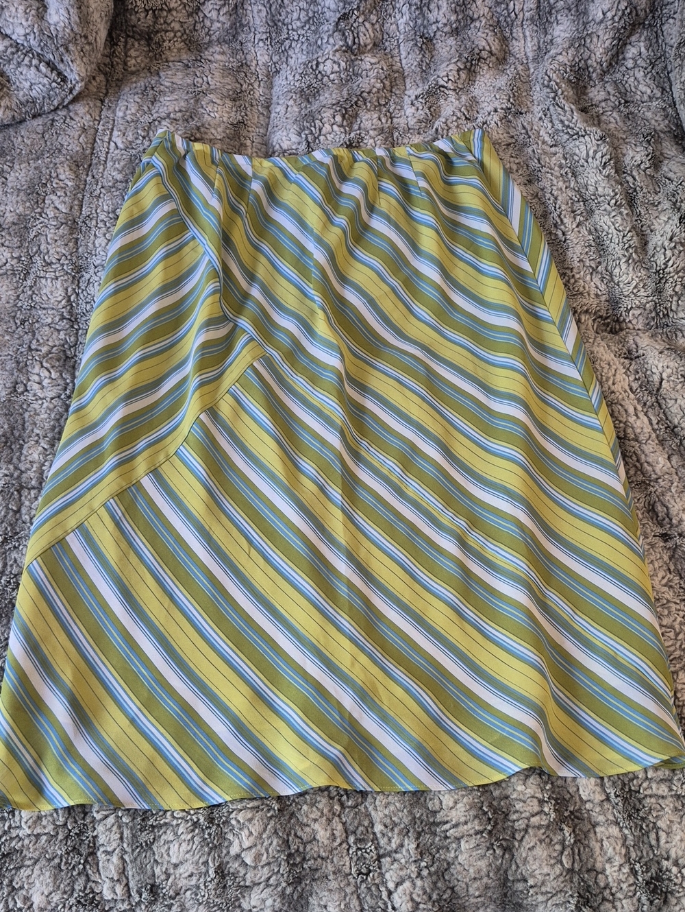 Lane Bryant 🖤 Yellow-Green Striped A-Line Skirt (827) - Picture 3 of 3